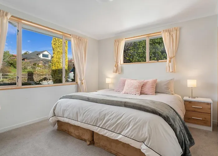 Scaife Place - Holiday home *